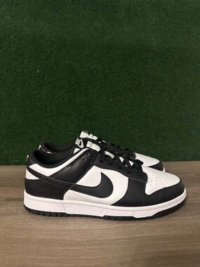 Nike Dunk Low ‘Panda’ Size 11